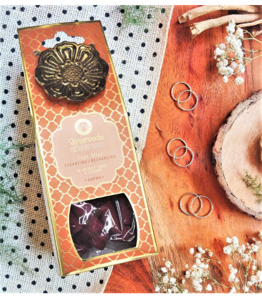Kadzidełka 20 stożków z metalową podstawką - Szałwia z Miętą (Dosha Kapha) - Luxurious Veda