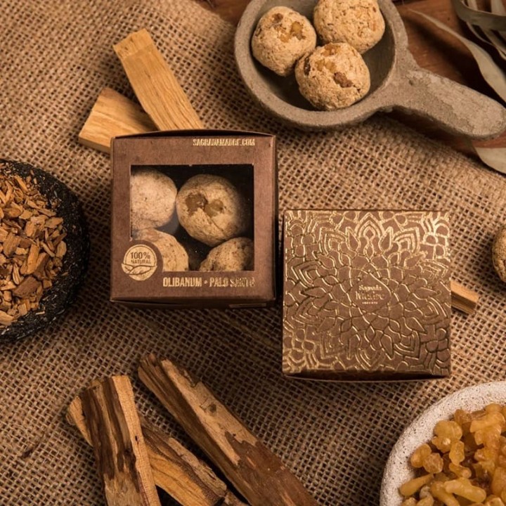 Bomby snużące premium Olibanum & Palo Santo 8 sztuk 65g Sagrada Madre
