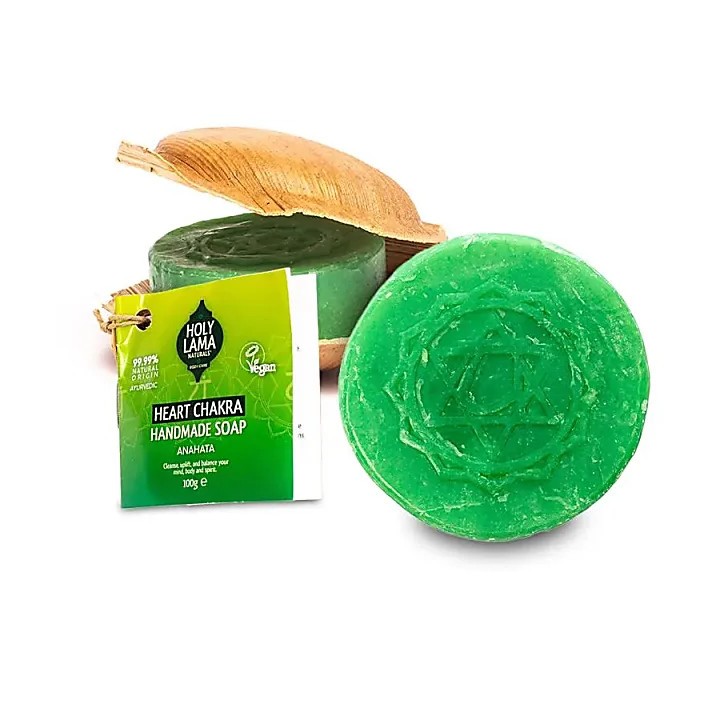 Mydło Heart 4 Chakra w liściu palmowym 100g Holy Lama Naturals
