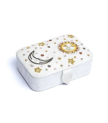 Pudełko na biżuterię / tarota aksamitne białe ze słońcem i księżycem 11x15,5x5 cm - zdjęcie główne produktu