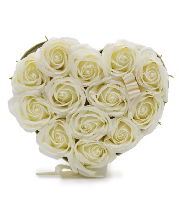 Bukiet Kwiatów Mydlanych 13 Kremowych Róż Serce w Pudełku Prezentowym - zdjęcie główne produktu